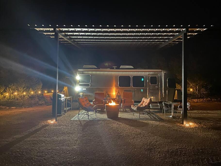 Hotel Airstream Alfresco Fredericksburg Exterior foto